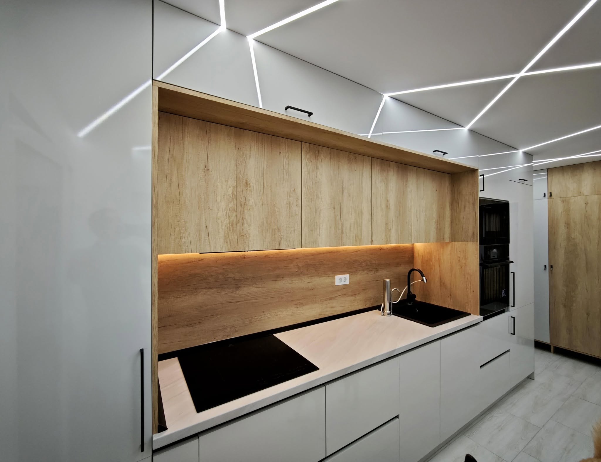 Proiect de mobilier la comandă LTI Design