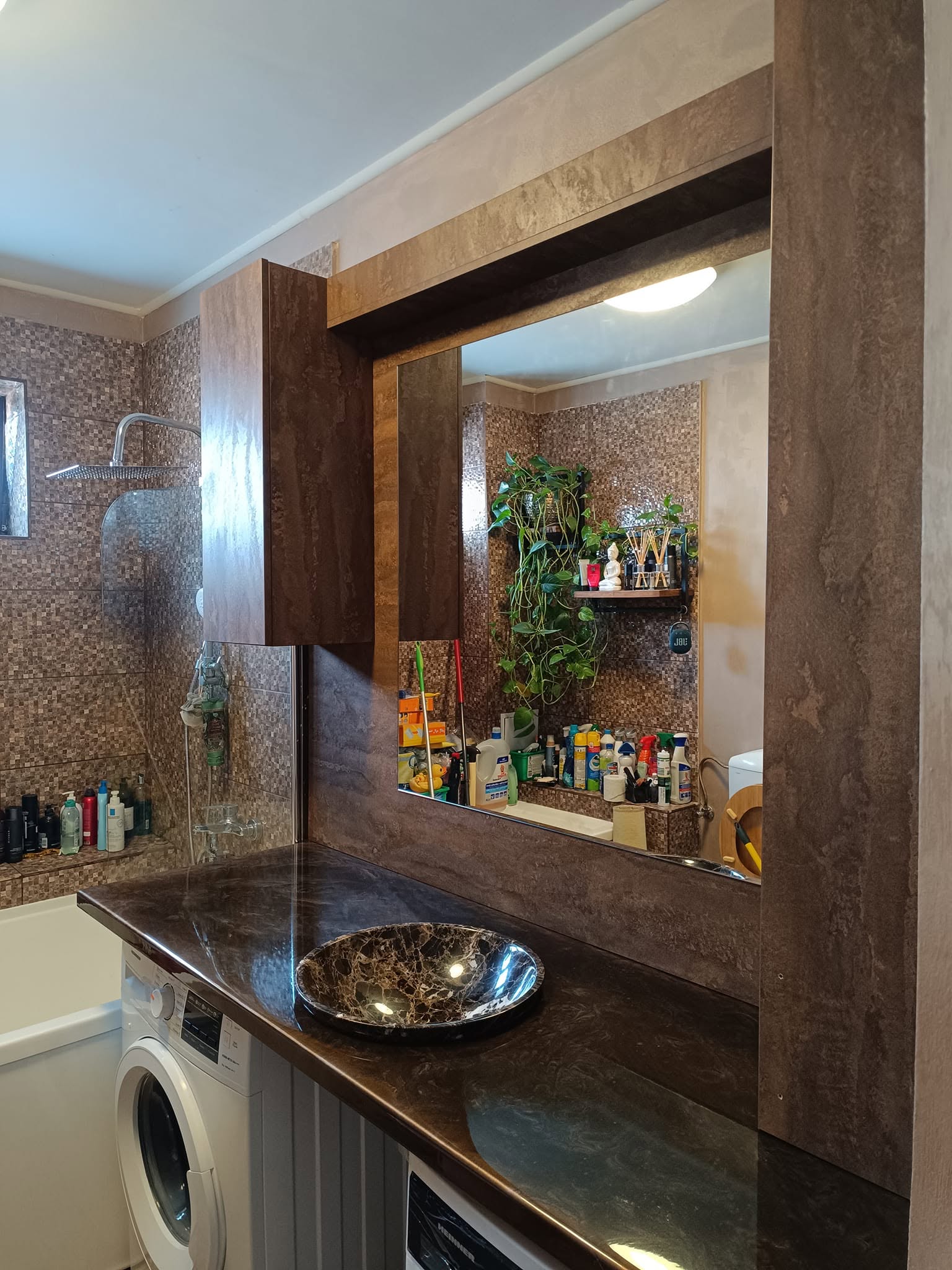Mobilier de baie realizat de LTI Design